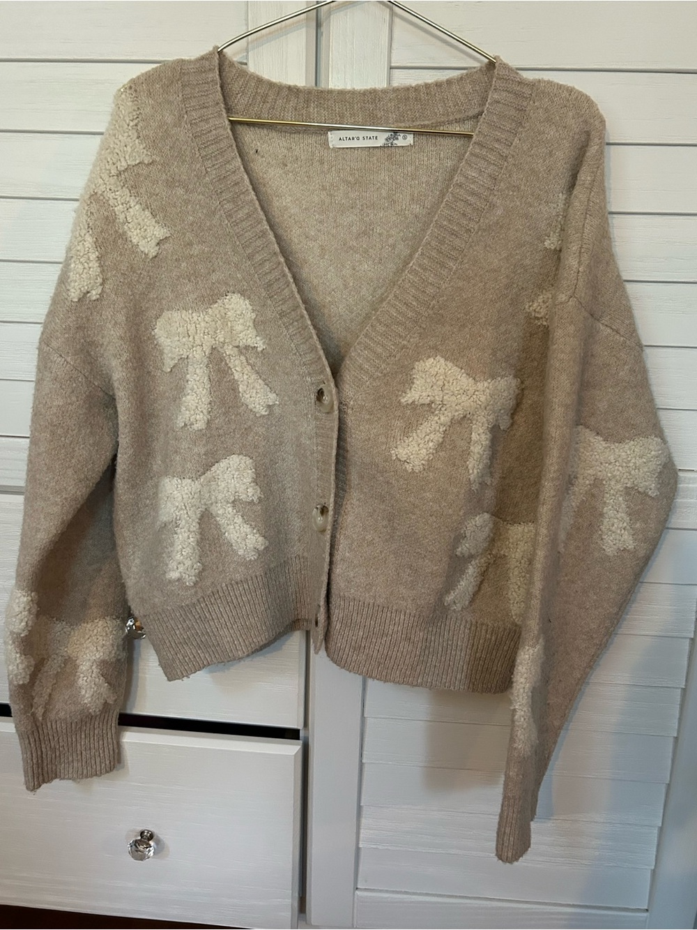 Atar’d State Beige Bow-Pattern V-Neck Cardigan Sweater size small